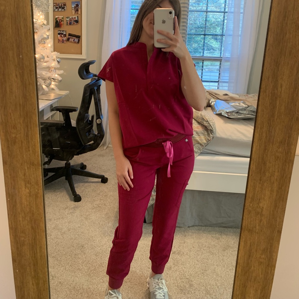 NWT Figs Dark Magenta Set